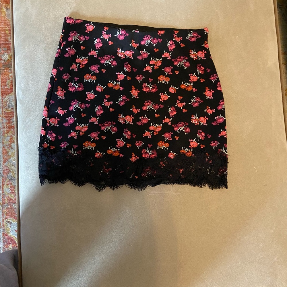 Floral lace mini